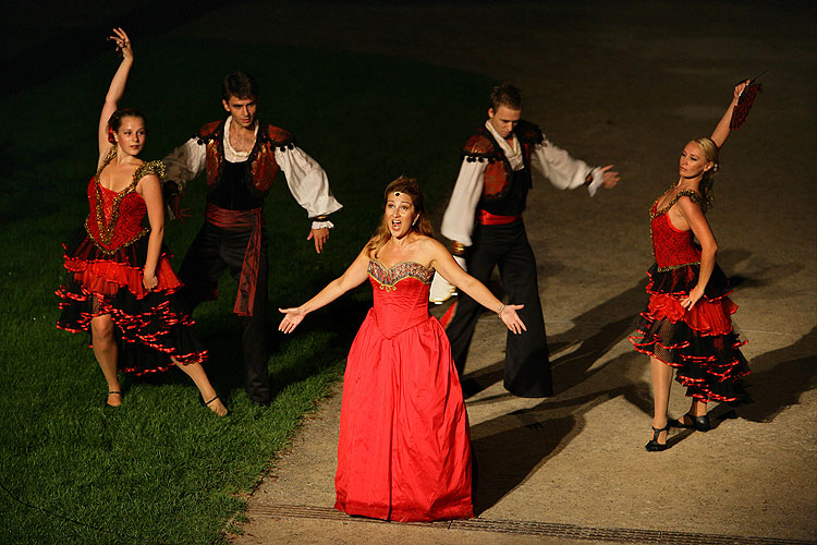 Jeanine Thames - soprano (USA), Annamaria Popescu - mezzo-soprano (Canada), Allan Glassman - tenor (USA), Czech Radio Symphony Orchestra, conductor: Gottfried Rabl (Austria), Revolving auditorium, 25.8.2007, International Music Festival Český Krumlov, source: Auviex s.r.o., photo: Libor Sváček