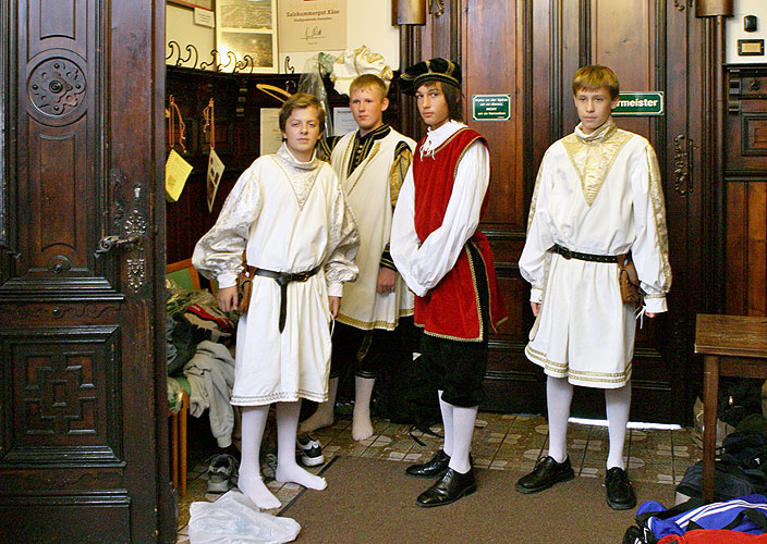 Krumauer Schüler als lebende Schachfiguren, Fußballspieler als Sieger in Gmunden, 22.9.2007, Foto: © 2007 Lubor Mrázek