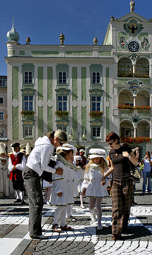 Krumlov pupils like live chess, football players came out winners in  Gmunden, 22nd September 2007, photo by: © 2007 Lubor Mrázek