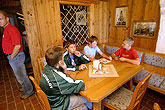 Krumauer Schüler als lebende Schachfiguren, Fußballspieler als Sieger in Gmunden, 22.9.2007, Foto: © 2007 Lubor Mrázek 