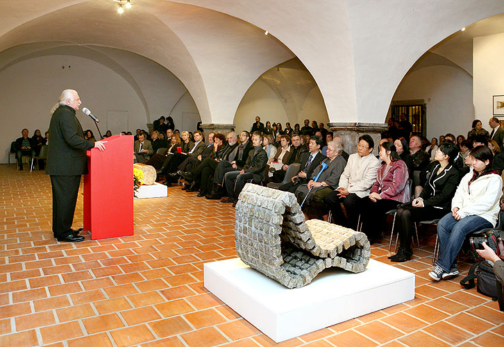 Opening of the exhibitions in Egon Schiele Art Centrum:  Opera in paintings, Traditional Chinese Landscape Painting, Young Artists from China 2008, Jindřich Štreit and Jiří Surůvka, 4. April 2008, photo by: © 2008 Lubor Mrázek