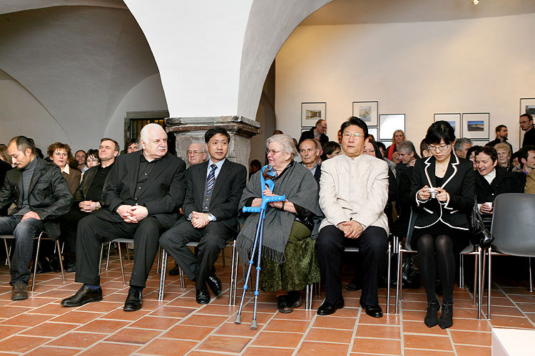 Opening of the exhibitions in Egon Schiele Art Centrum:  Opera in paintings, Traditional Chinese Landscape Painting, Young Artists from China 2008, Jindřich Štreit and Jiří Surůvka, 4. April 2008, photo by: © 2008 Lubor Mrázek