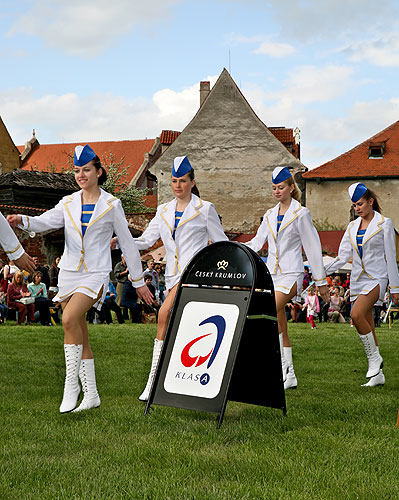 Dechový orchestr a mažoretky ZUŠ Přeštice, Kouzelný Krumlov, 29. dubna - 1. května 2008, foto: Lubor Mrázek