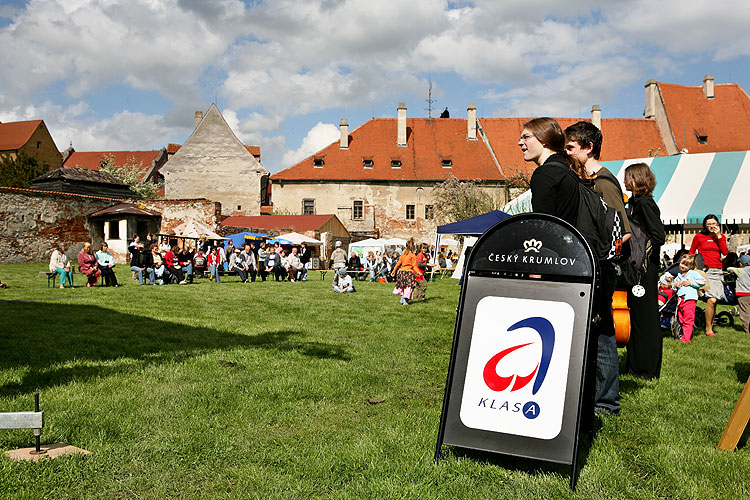 Dětské čarodějnické odpoledne, Kouzelný Krumlov, 29. dubna - 1. května 2008, foto: Lubor Mrázek