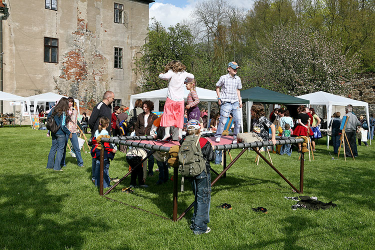 Dětské čarodějnické odpoledne, Kouzelný Krumlov, 29. dubna - 1. května 2008, foto: Lubor Mrázek