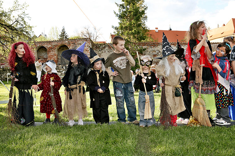 Dětské čarodějnické odpoledne, Kouzelný Krumlov, 29. dubna - 1. května 2008, foto: Lubor Mrázek