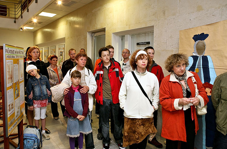 Vernisáž výstav Divadlo očima dětí a Průvodce mým městem - UNESCO 2007, Kouzelný Krumlov, 29. dubna 2008, foto: Lubor Mrázek