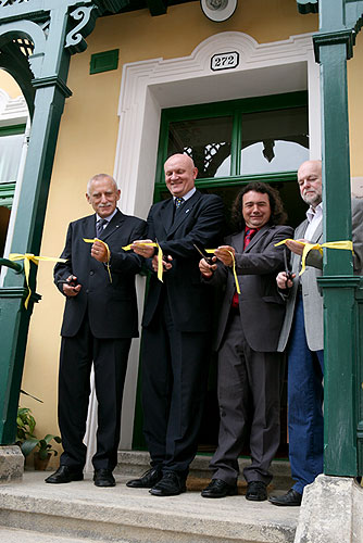 Governor of the South Bohemian Region Mr. Jan Zahradník, Town Mayor of Český Krumlov Mr. Luboš Jedlička, director of the ČKRF s.r.o. Mr. Miroslav Reitinger and Mr. Robert Baierl from the Böhmerwald-Museum Passau during the the festive opening of the Museum Photo Studio Seidel, 5th June 2008. Photo by: Lubor Mrázek