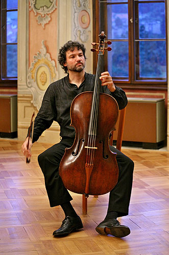 Jiří Bárta - violoncello, Monika Knoblochová - harpsichord playing, 3.7.2008, Chamber Music Festival Český Krumlov 2008, photo: Lubor Mrázek