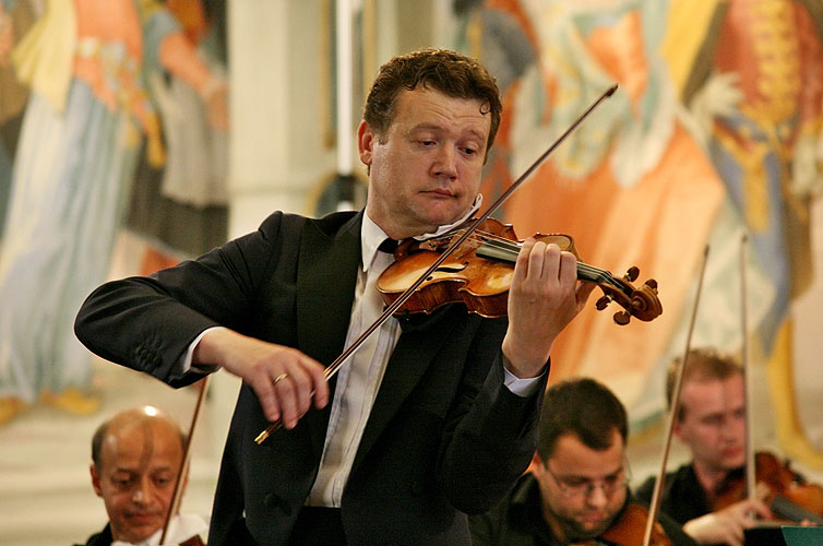 Cappella Istropolitana (Bratislava), Ivan Ženatý - Geige, 5.7.2008, Kammermusikfestival Český Krumlov 2008, Foto: Lubor Mrázek