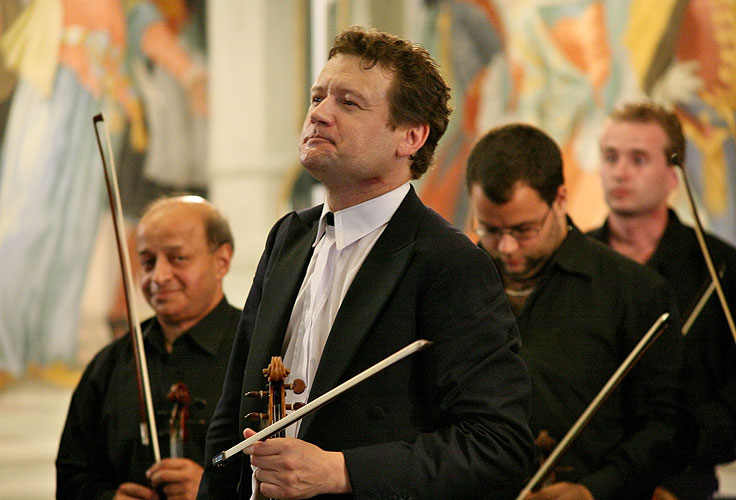 Cappella Istropolitana (Bratislava, Slovakia), Ivan Ženatý - violin, 5.7.2008, Chamber Music Festival Český Krumlov 2008, photo: Lubor Mrázek