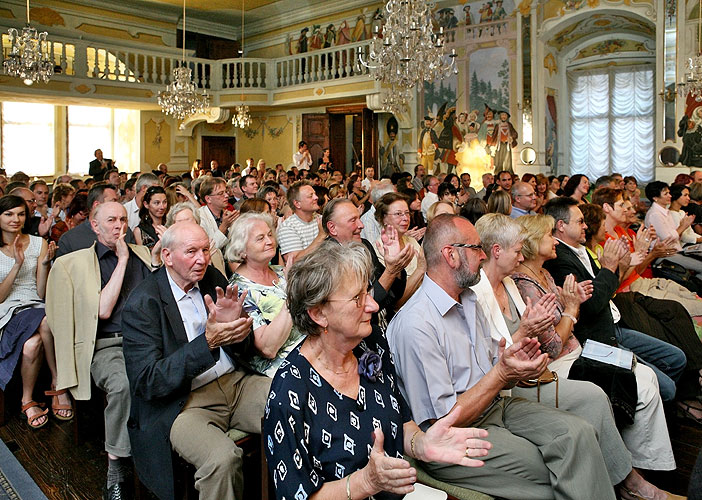 Cappella Istropolitana (Bratislava), Ivan Ženatý - housle, 5.7.2008, Festival komorní hudby Český Krumlov 2008, foto: Lubor Mrázek