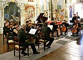 Cappella Istropolitana (Bratislava, Slovakia), Ivan Ženatý - violin, 5.7.2008, Chamber Music Festival Český Krumlov 2008, photo: Lubor Mrázek 