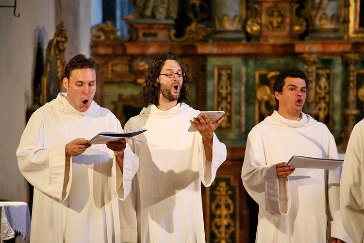 Schola Gregoriana Pragensis, 4.7.2008, Kammermusikfestival Český Krumlov 2008, Foto: Lubor Mrázek