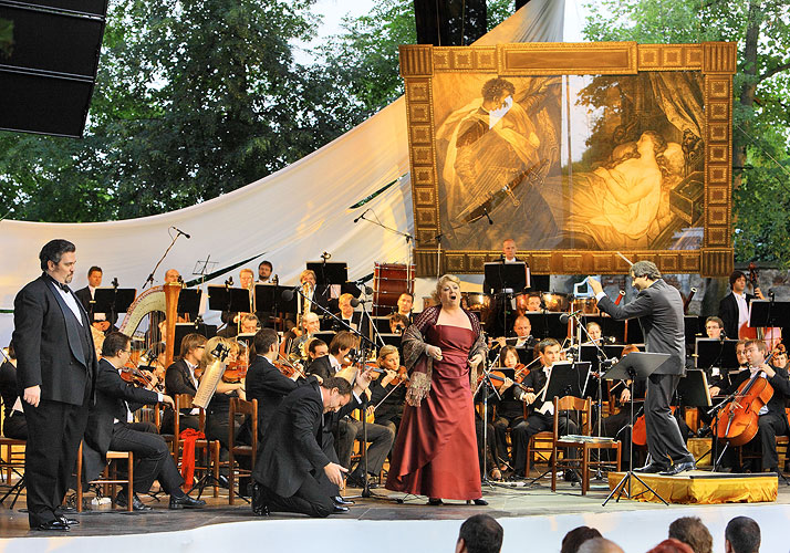 Eröffnungskonzert – „Liebe und Tod“ - Alison Bolshoi (USA) – Sopran, Richard Zeller (USA) – Bariton, Eric Jordán (USA) – Bass, Die Prager Kammerphilharmonie, Dirigent: Daniel Raiskin(Niederland/Russland), 18.7.2008,Internationales Musikfestival Český Krumlov, Bildsquelle: Auviex s.r.o., Foto: Libor Sváček