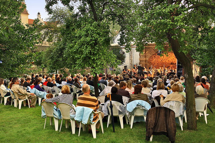 Spirit of Europe (Österreich) – Kammerorchester, Wolfgang Klinser (Österreich) – Klarinette, Andreas Planyavski (Österreich) – Flöte, 25.7.2008, Internationales Musikfestival Český Krumlov, Bildsquelle: Auviex s.r.o., Foto: Libor Sváček