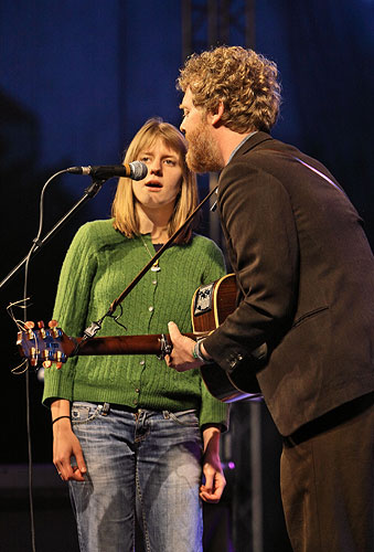 Markéta Irglová, Glen Hansard (Ireland) and their guests / Concert by the winners of this year’s music Oscars, 2.8.2008, International Music Festival Český Krumlov 2008, source: Auviex s.r.o., photo: Libor Sváček