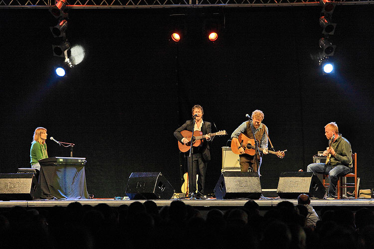 Markéta Irglová, Glan Hansard (Irland) und Gäste / Konzert der Oscar-Inhaber, 2.8.2008, Internationales Musikfestival Český Krumlov, Bildsquelle: Auviex s.r.o., Foto: Libor Sváček