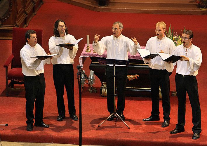 Vocal ensemble Fraternitas Litteratorum, boys choir Bonifantes, 8.8.2008, International Music Festival Český Krumlov 2008, source: Auviex s.r.o., photo: Libor Sváček