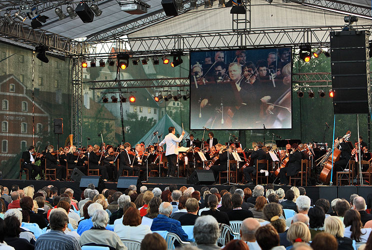 A Night on Broadway - Soloists: Jan Horvath, Doug La Brecque, Debbie Gravitte (USA), Moravian Philharmonic Olomouc, Conductor: Randall Craig Fleischer (USA), 9.8.2008, International Music Festival Český Krumlov 2008, source: Auviex s.r.o., photo: Libor Sváček