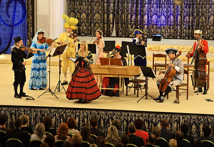 Vivaldi Orchestra Praga, Markéta Mátlová - zpěv, 15.8.2008, Mezinárodní hudební festival Český Krumlov, zdroj: Auviex s.r.o., foto: Libor Sváček