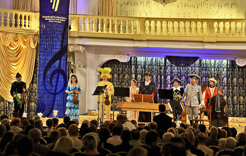 Vivaldi Orchestra Praga, Markéta Mátlová - soprano, 15.8.2008, International Music Festival Český Krumlov 2008, source: Auviex s.r.o., photo: Libor Sváček