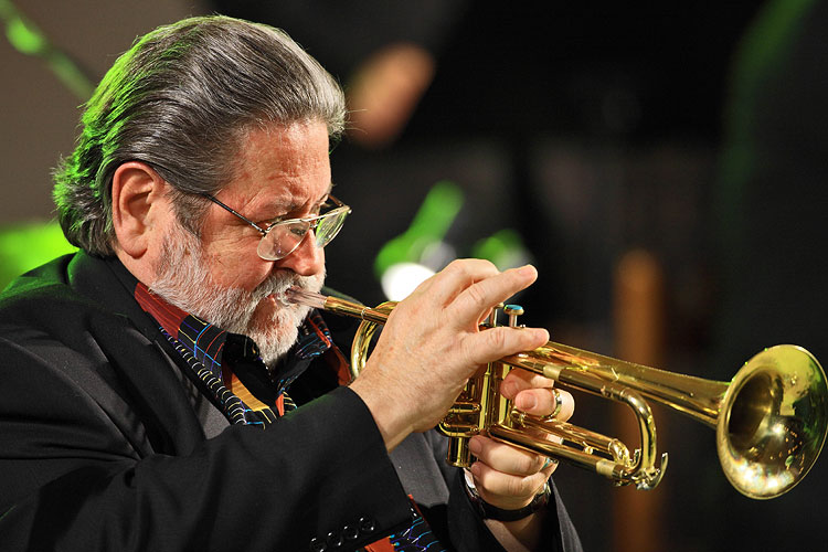 Bobby Shew (USA) - trumpet, Czech Big Company, 16.8.2008, International Music Festival Český Krumlov 2008, source: Auviex s.r.o., photo: Libor Sváček