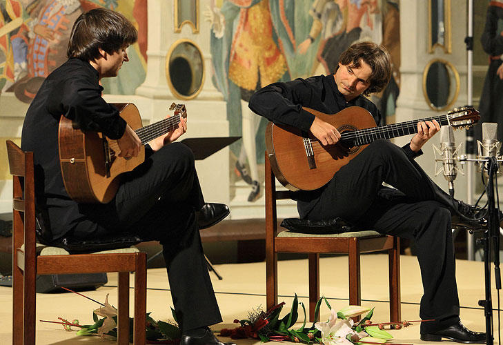 Katona Twins (Germany) - guitar duo, 21.8.2008, International Music Festival Český Krumlov 2008, source: Auviex s.r.o., photo: Libor Sváček