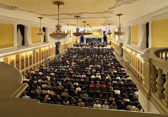 Sir James Galway (GB), Lady Jeanne Galway (USA) - flutes, Czech Radio Symphony Orchestra, Conductor: Vladimír Válek, 23.8.2008, International Music Festival Český Krumlov 2008, source: Auviex s.r.o., photo: Libor Sváček