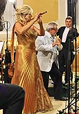 Sir James Galway (GB), Lady Jeanne Galway (USA) - flutes, Czech Radio Symphony Orchestra, Conductor: Vladimír Válek, 23.8.2008, International Music Festival Český Krumlov 2008, source: Auviex s.r.o., photo: Libor Sváček 