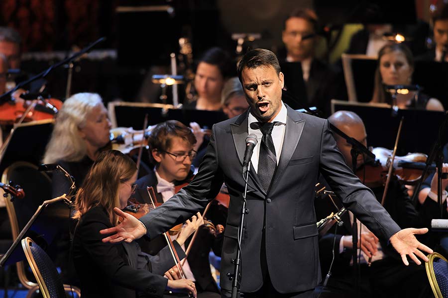 Opera Gala Concert - Pavel Černoch (tenor), Severočeská filharmonie Teplice, conductor: Jaroslav Kyzlink, Castle Riding hall, Internationales Musikfestival Český Krumlov 19.9.2020