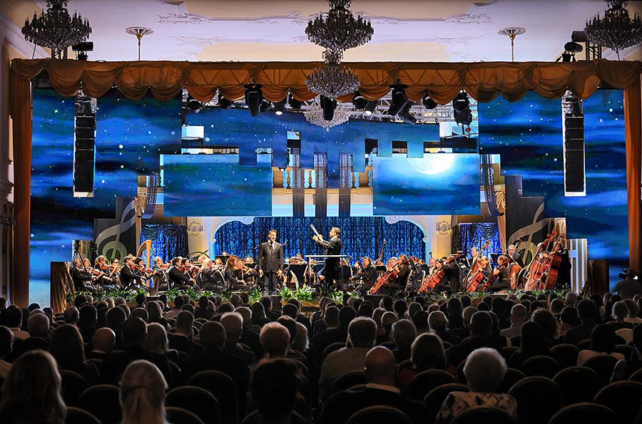 Operní galakoncert - Pavel Černoch (tenor), Severočeská filharmonie Teplice, dirigent: Jaroslav Kyzlink, Zámecká jízdárna, Mezinárodní hudební festival Český Krumlov 19.9.2020