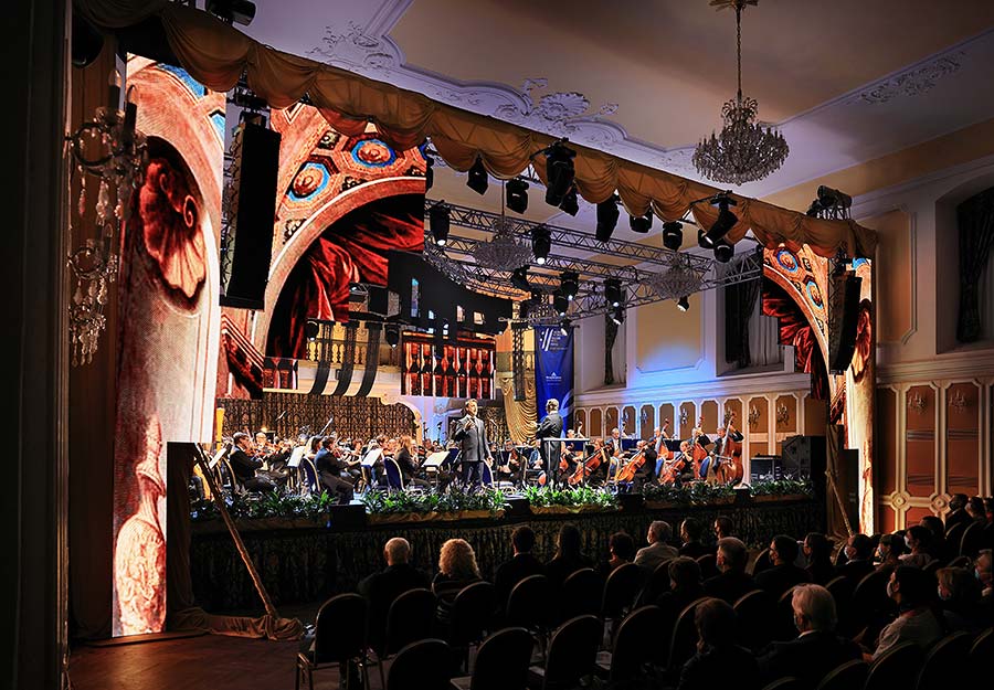 Operní galakoncert - Pavel Černoch (tenor), Severočeská filharmonie Teplice, dirigent: Jaroslav Kyzlink, Zámecká jízdárna, Mezinárodní hudební festival Český Krumlov 19.9.2020