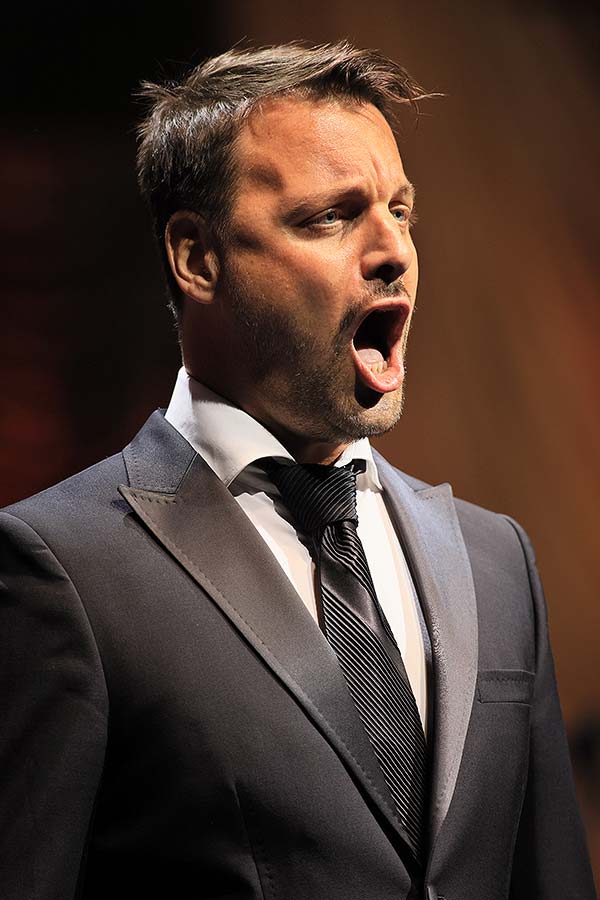 Opera Gala Concert - Pavel Černoch (tenor), Severočeská filharmonie Teplice, conductor: Jaroslav Kyzlink, Castle Riding hall, Internationales Musikfestival Český Krumlov 19.9.2020