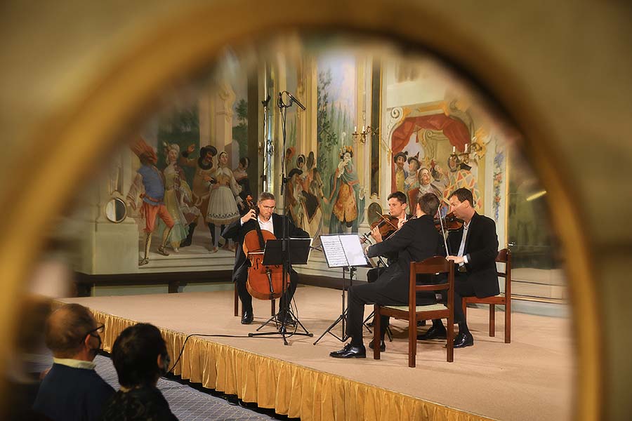 Bennewitz Quartet - Jakub Fišer - 1st violin, Štěpán Ježek - 2nd violin, Jiří Pinkas - viola, Štěpán Doležal - violoncello, Masquerade Hall, International Music Festival Český Krumlov 22.9.2020