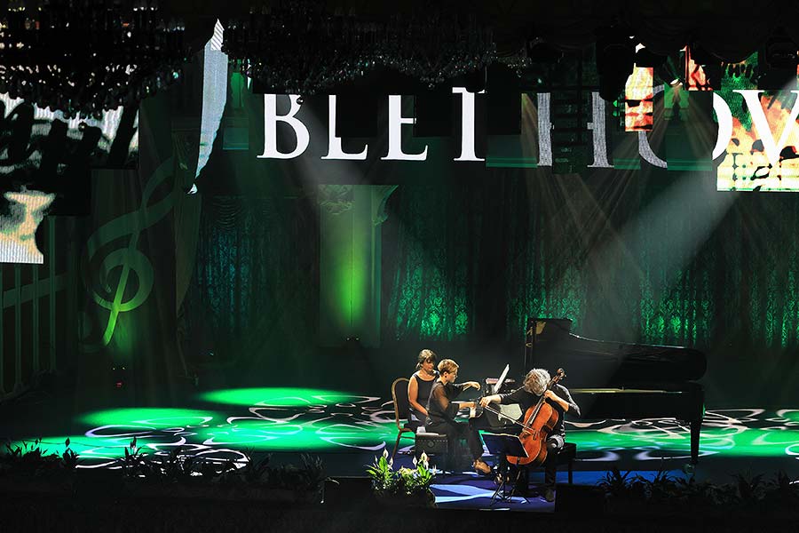 Pocta Ludwigu van Beethovenovi - Jiří Bárta (violoncello), Terezie Fialová (klavír), Zámecká jízdárna, Mezinárodní hudební festival Český Krumlov 23.9.2020