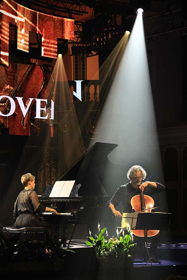 Jiří Bárta (violoncello), Terezie Fialová (piano), Castle Riding hall, Internationales Musikfestival Český Krumlov, 23.9.2020