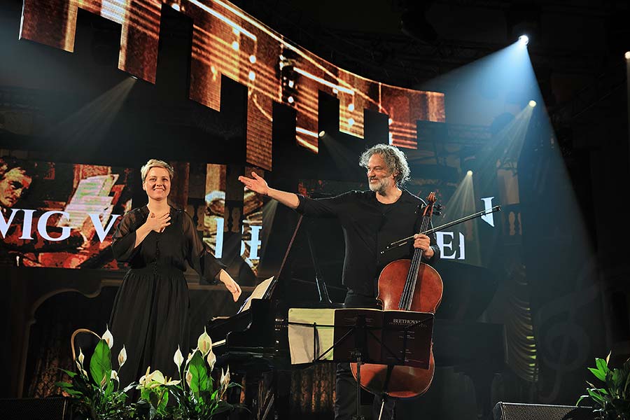 Pocta Ludwigu van Beethovenovi - Jiří Bárta (violoncello), Terezie Fialová (klavír), Zámecká jízdárna, Mezinárodní hudební festival Český Krumlov 23.9.2020