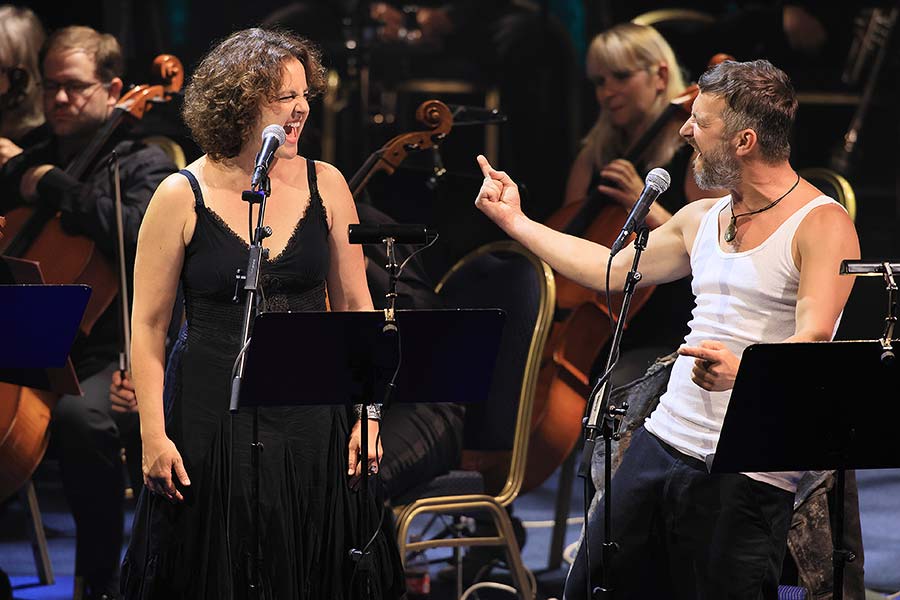 Ballad for a Bandit - Eva Vrbková, Gabriela Vermelho, Jan Zadražil, Dalibor Buš and South Czech Philharmonic, Castle Riding hall, Internationales Musikfestival Český Krumlov, 24.9.2020