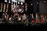 Pavel Šporcl (violin, conductor), Vilém Veverka (aboe), PKF – Prague Philharmonia, Castle Riding hall, International Music Festival Český Krumlov, 25.9.2020, source: Auviex s.r.o., photo by: Libor Sváček