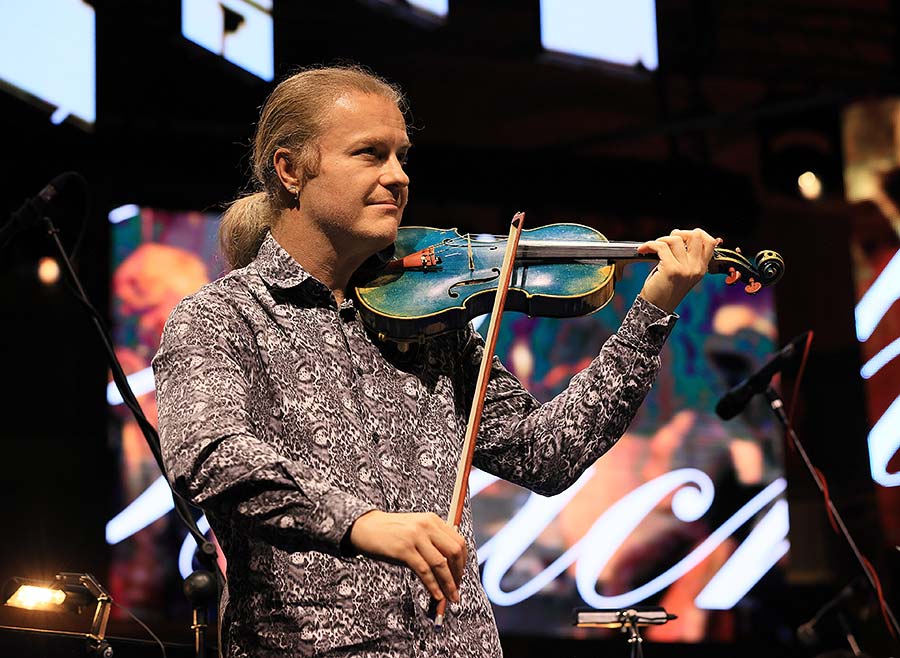 Pavel Šporcl (violin, conductor), Vilém Veverka (aboe), PKF – Prague Philharmonia, Castle Riding hall, Internationales Musikfestival Český Krumlov, 25.9.2020