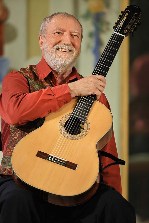 Štěpán Rak, Jan-Matěj Rak (guitar), Masquerade Hall, Internationales Musikfestival Český Krumlov 30.9.2020