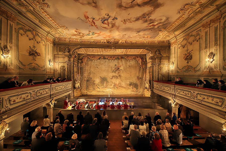 Famous Baroque Arias - Michaela Šrůmová (soprano), Marta Infante (mezzosoprano), Roman Hoza (baritone), Musica Florea, conductor Marek Štryncl, Baroque Theatre, International Music Festival Český Krumlov 1.10.2020