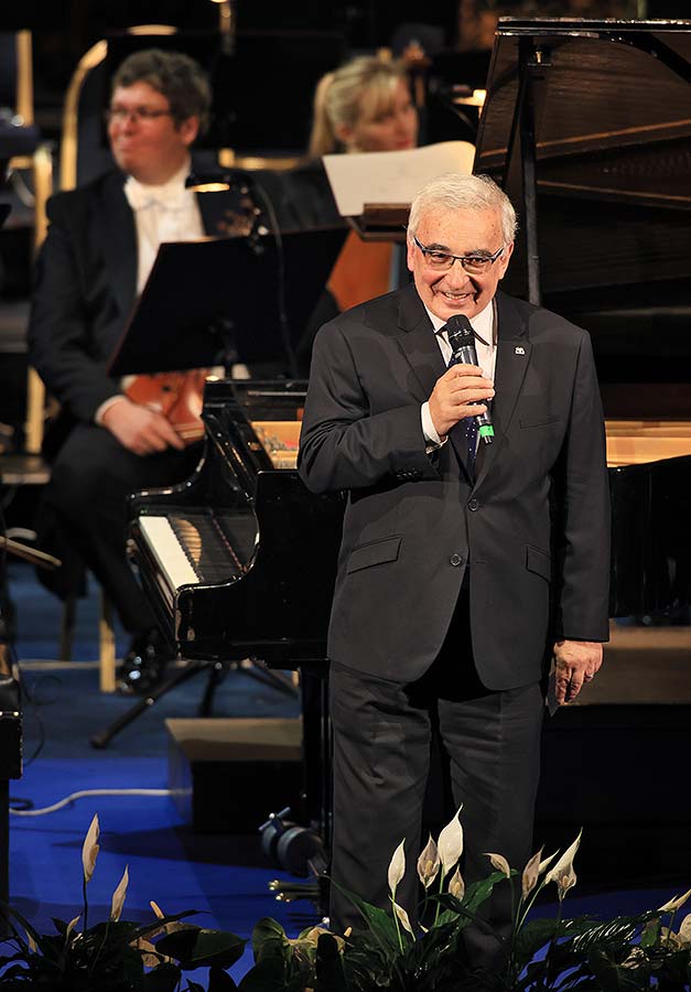 Closing concert - Ivo Kahánek (piano), Stanislav Masaryk (trumpet), Czech Philharmonic, Conductor Semyon Bychkov, Castle Riding hall, Internationales Musikfestival Český Krumlov, 3.10.2020