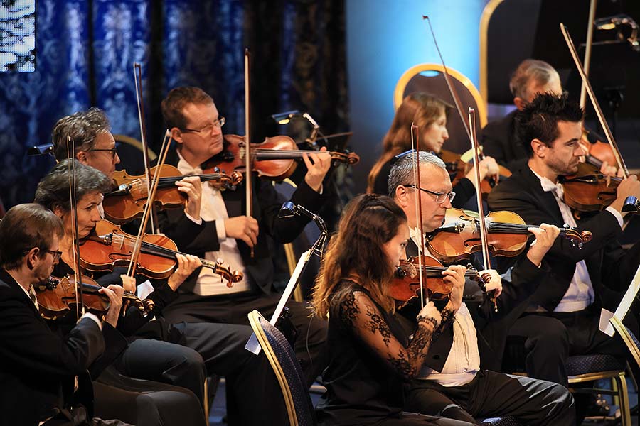 Závěrečný koncert - Ivo Kahánek (klavír), Česká filharmonie, dirigent: Semjon Byčkov, Zámecká jízdárna, Mezinárodní hudební festival Český Krumlov 3.10.2020