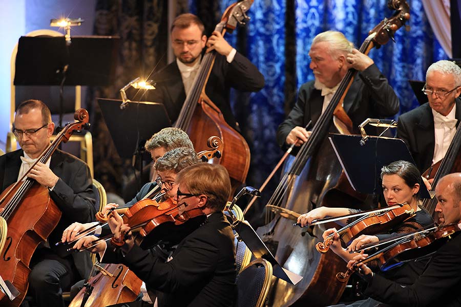 Závěrečný koncert - Ivo Kahánek (klavír), Česká filharmonie, dirigent: Semjon Byčkov, Zámecká jízdárna, Mezinárodní hudební festival Český Krumlov 3.10.2020