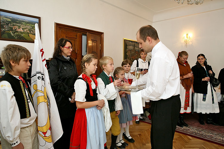 St.-Wenzels-Fest und Internationales Folklorefestival Český Krumlov 2008 in Český Krumlov, Foto: Lubor Mrázek