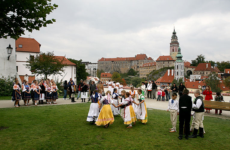 St.-Wenzels-Fest und Internationales Folklorefestival Český Krumlov 2008 in Český Krumlov, Foto: Lubor Mrázek