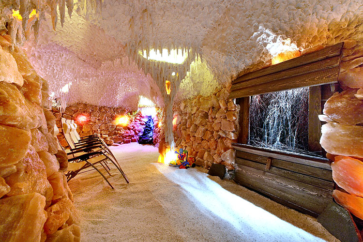 Jindřichův Hradec, Salt Cave