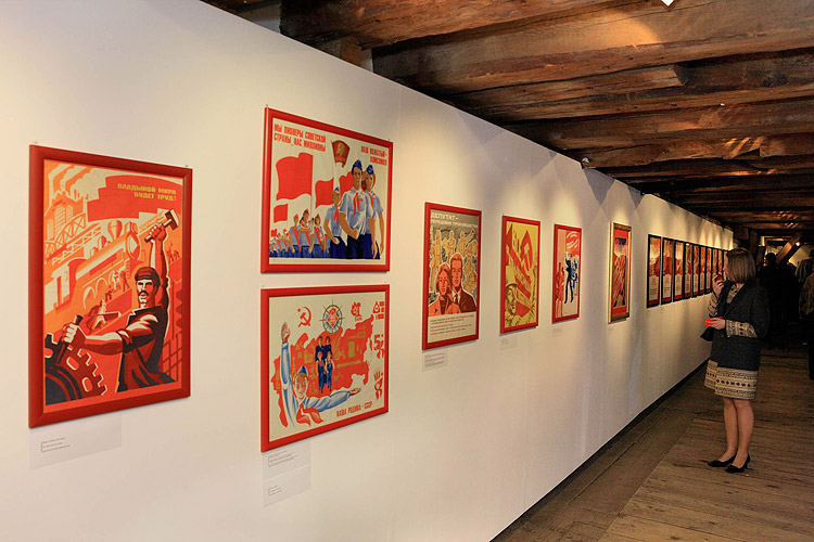 Eröffnung der Ausstellungen Sozialistischer Realismus, Politisches Plakat der UdSSR, Russische Videokunst, Zeitgenössische russische Kunst, FRANTA – František Mertl, Egon Schiele Art Centrum Český Krumlov, 3.4.2009